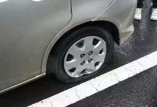 汽车气压夏天冲多少
