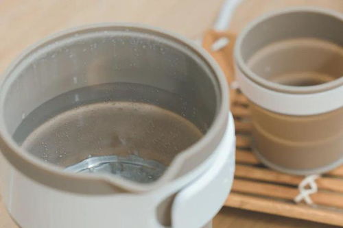 汽车备水壶多少水