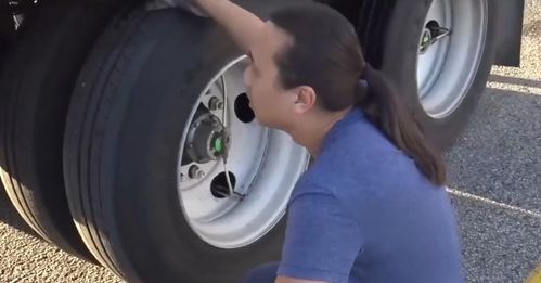 汽车养护小哥工资多少