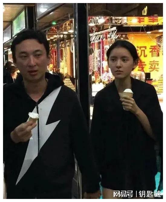 李乃文换蜡烛头像 与朱媛媛是至交