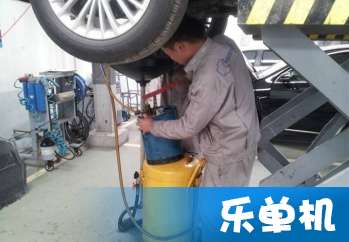 多少公里更换汽车油箱