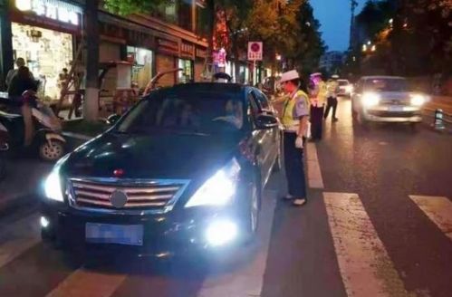 汽车违章多少扣车
