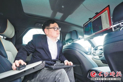 多少距离汽车原地掉头 多少距离汽车原地掉头