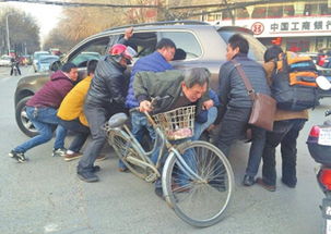 汽车被压脚赔偿多少