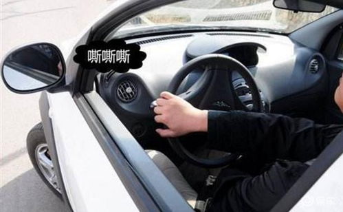 汽车过弯方向打多少