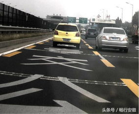 汽车右转加速多少合适