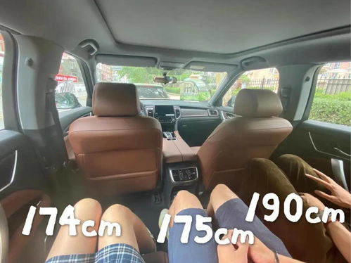 5座汽车多少吨