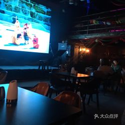 汽车酒吧改造费用多少