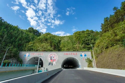 融安到融水多少汽车