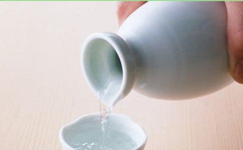 坐汽车带多少白酒
