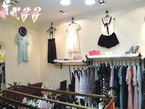 女装店名字 简约独特（女装店名字 简约独特和寓意）